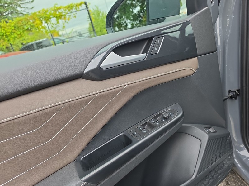 BLUE DUSK METAL 2024 Volkswagen Taos Highline 4MOTION