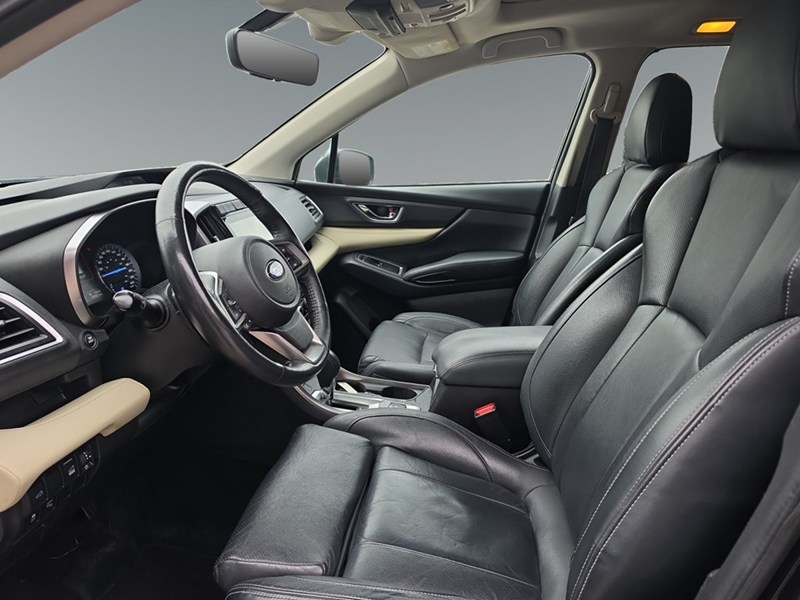 CRYSTAL BLACK S 2019 Subaru Ascent Limited 8-Passenger