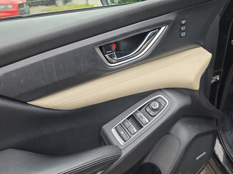 CRYSTAL BLACK S 2019 Subaru Ascent Limited 8-Passenger
