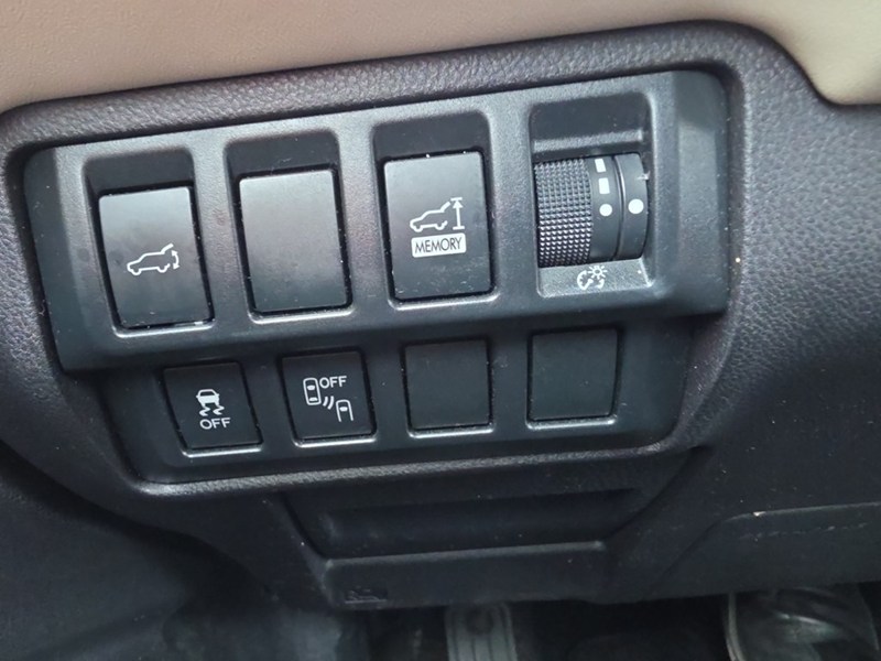 CRYSTAL BLACK S 2019 Subaru Ascent Limited 8-Passenger