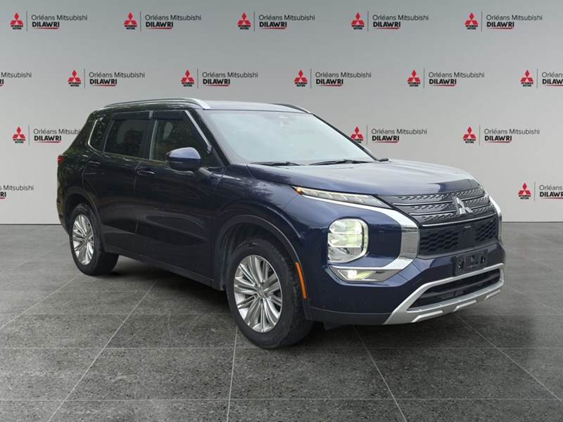 COSMIC BLUE 2024 Mitsubishi Outlander SE S-AWC