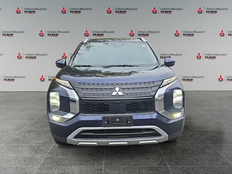 COSMIC BLUE 2024 Mitsubishi Outlander SE S-AWC