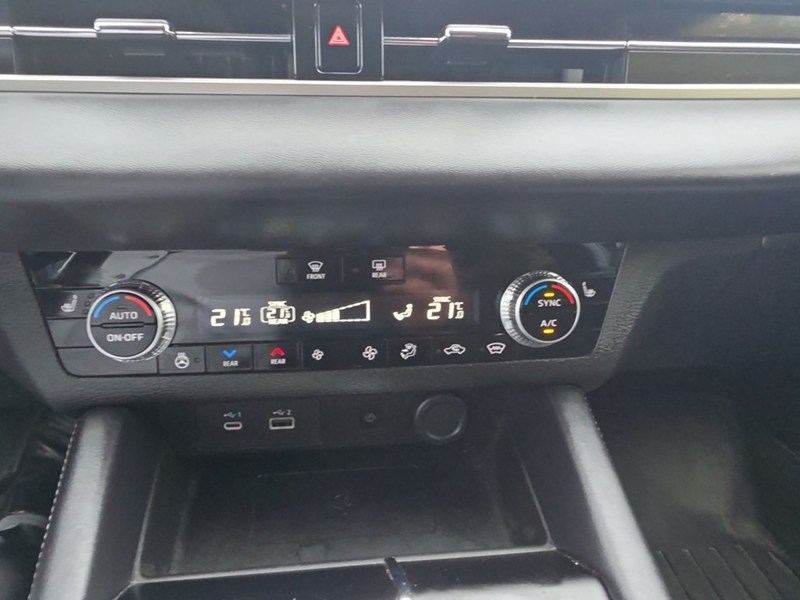 COSMIC BLUE 2024 Mitsubishi Outlander SE S-AWC