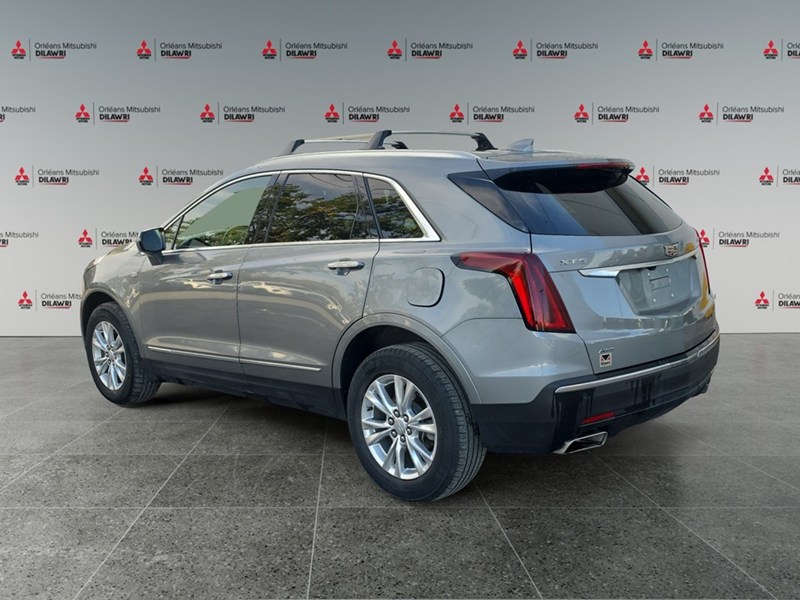 ARGENT SILVER M 2023 Cadillac XT5 AWD 4dr Luxury