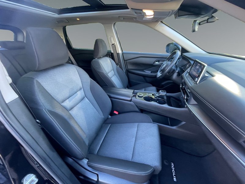 2024 Nissan Rogue AWD SV Moonroof