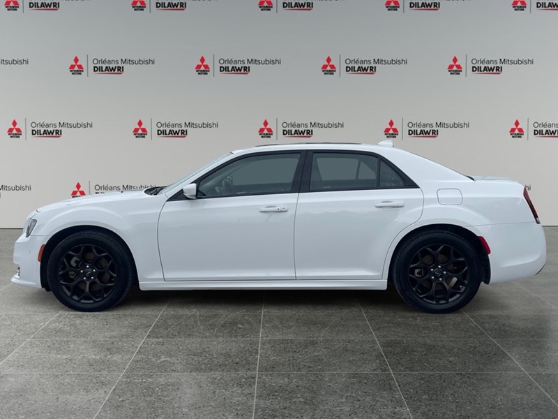 2023 Chrysler 300 300 Touring L AWD