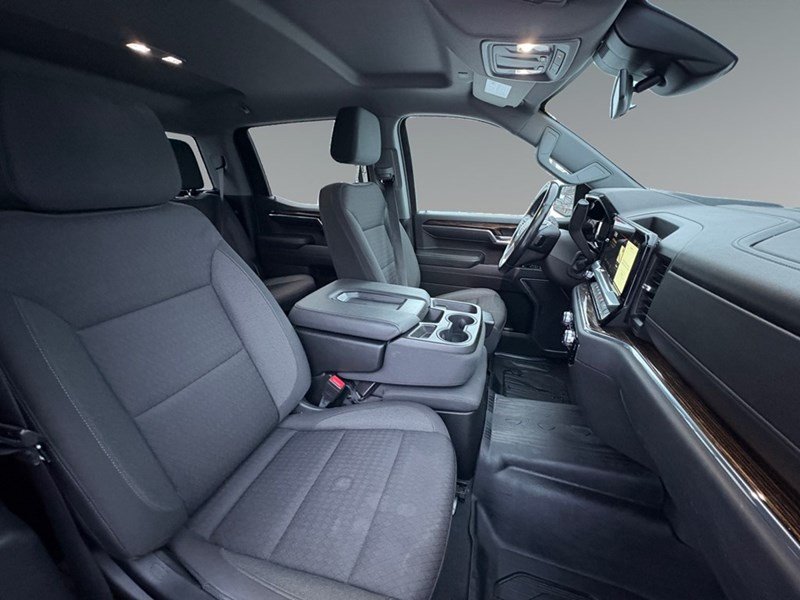 2022 GMC Sierra 1500 4WD Crew Cab 147" SLE