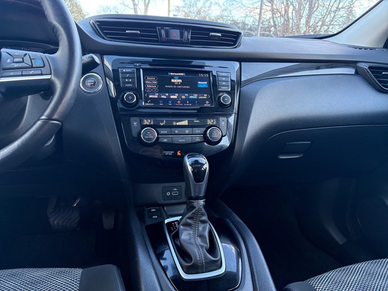 2023 Nissan Qashqai AWD SV CVT