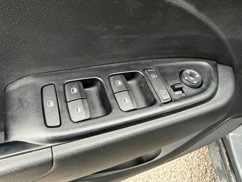 2024 Hyundai Venue Essential IVT