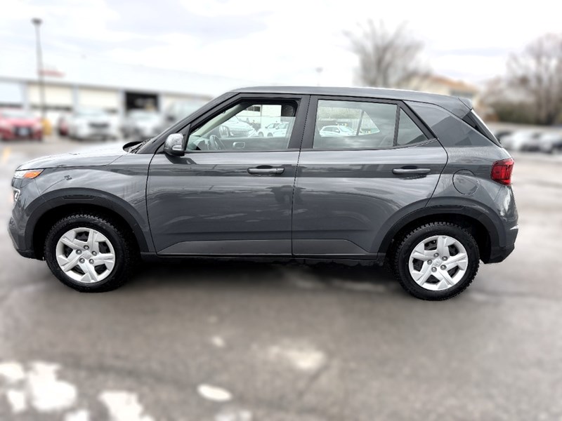 2024 Hyundai Venue Essential IVT