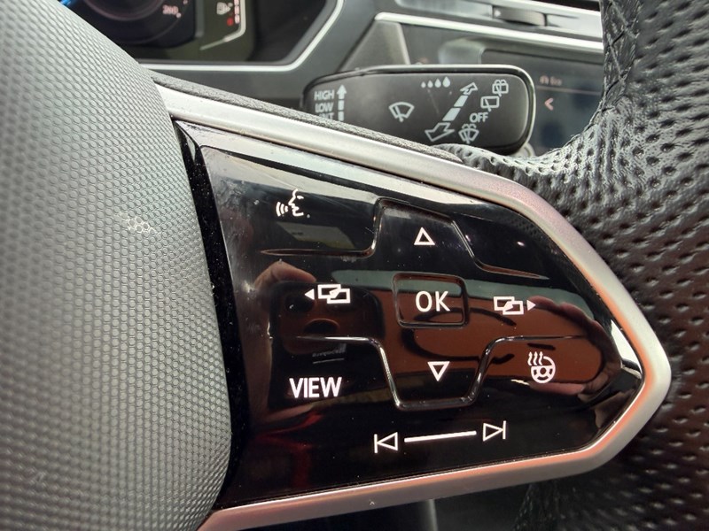 2024 Volkswagen Tiguan Comfortline R-Line Black Edition 4MOTION