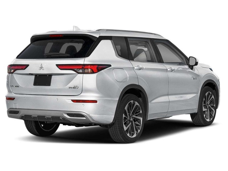 Sterling Silver 2026 Mitsubishi Outlander Plug-In Hybrid SEL S-AWC