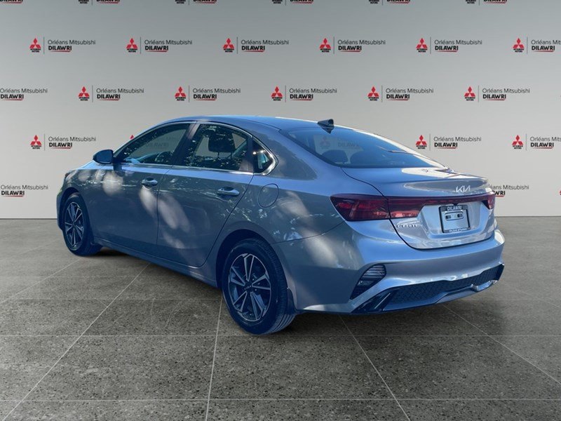 2023 Kia Forte EX IVT