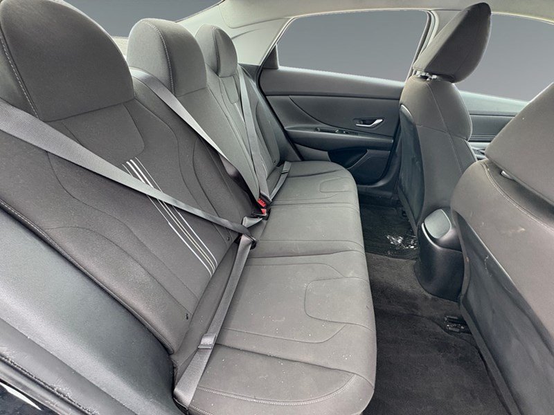 2022 Hyundai Elantra Preferred IVT