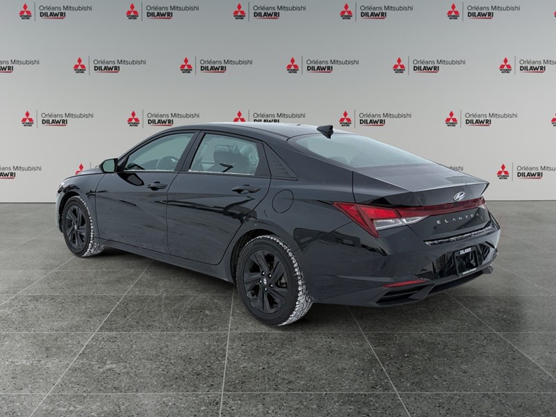 2022 Hyundai Elantra Preferred IVT