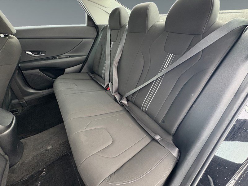 2022 Hyundai Elantra Preferred IVT