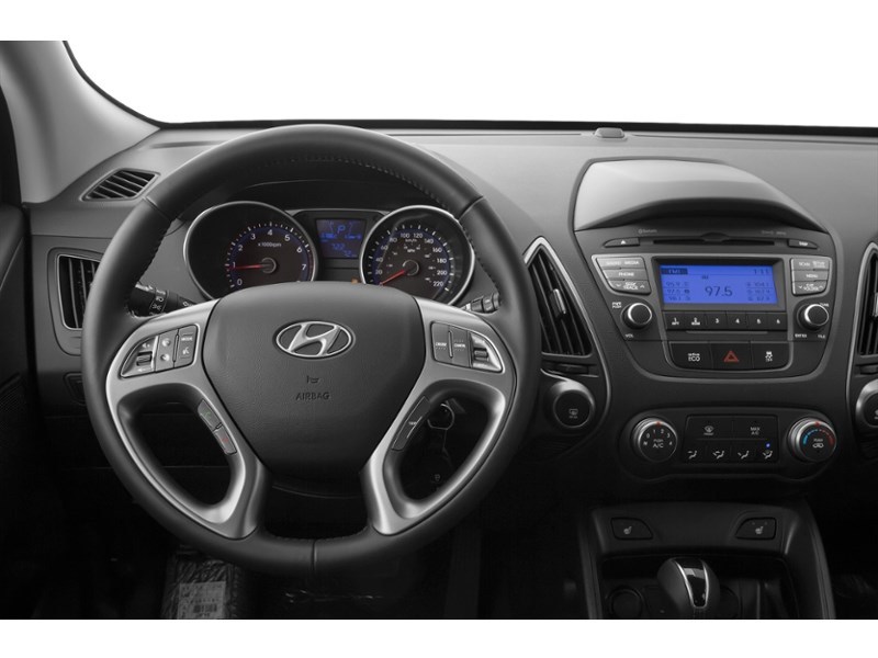 TITANIUM GREY 2015 Hyundai Tucson AWD 4dr Auto GLS interior