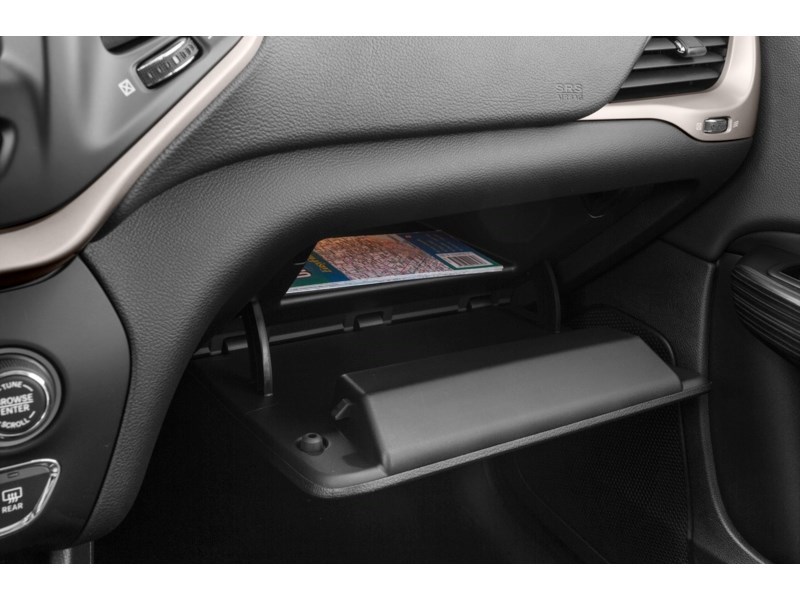 2017 Jeep Cherokee 4WD 4dr Limited Interior Shot 4