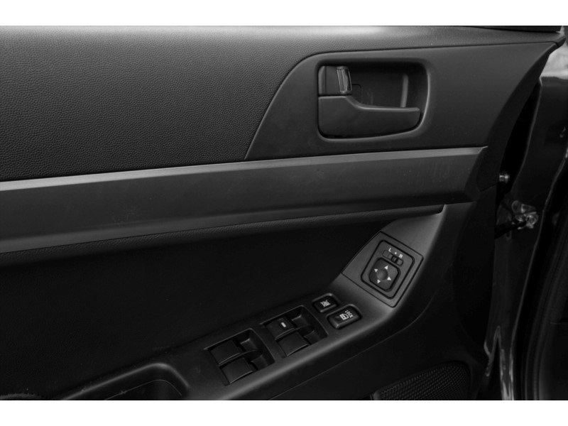 2015 Mitsubishi Lancer Sportback SE Exterior Shot 11