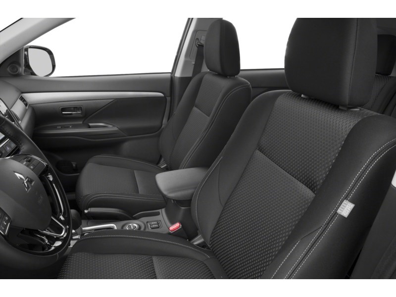 2018 Mitsubishi Outlander SE AWC Interior Shot 4