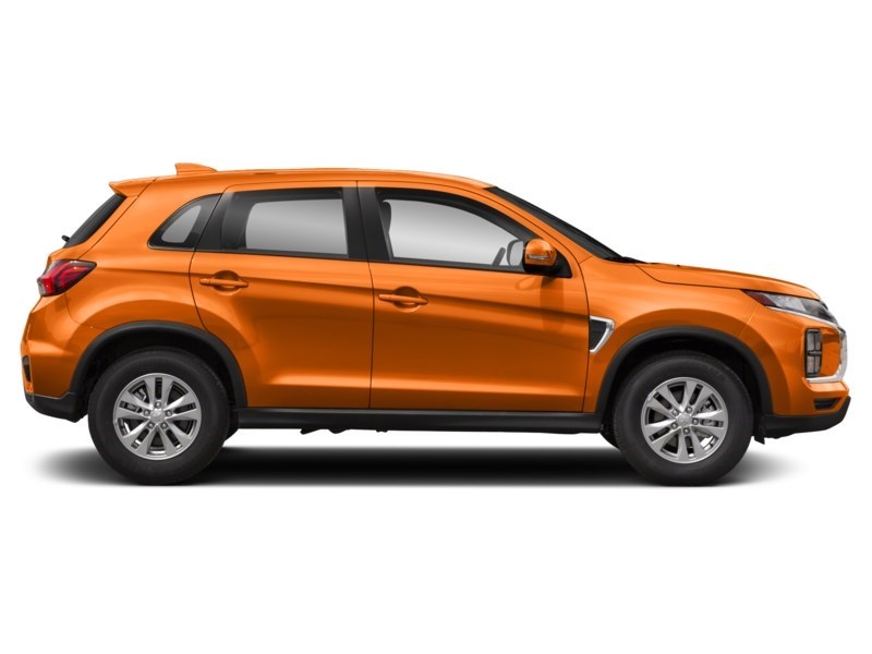 2022 Mitsubishi RVR SE AWC Exterior Shot 10