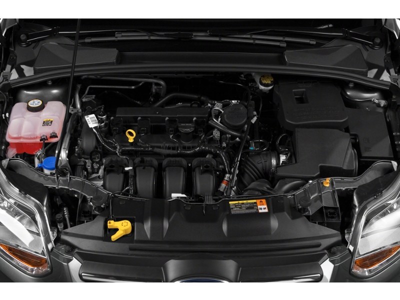 TUXEDO BLACK METALLIC 2014 Ford Focus 5dr HB SE exterior