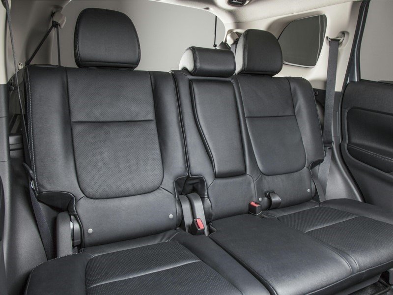 2014 Mitsubishi Outlander ES OEM Shot 8