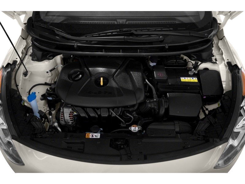 2016 Hyundai Elantra GT 5dr HB Auto GL Exterior Shot 3