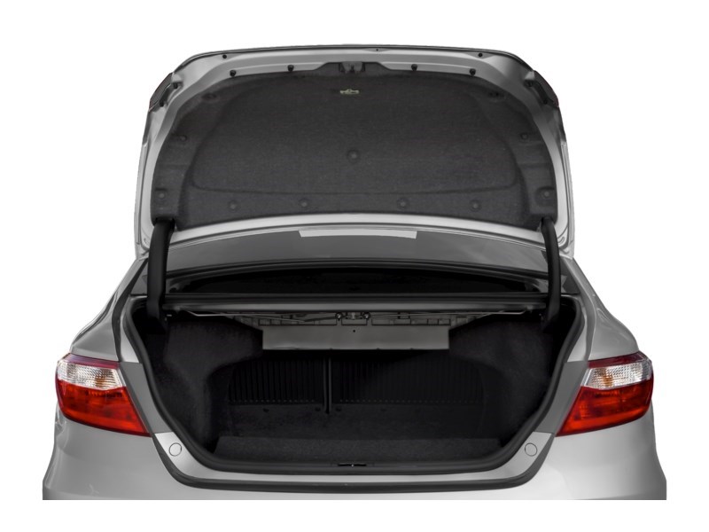 2017 Toyota Camry 4dr Sdn I4 Auto LE Exterior Shot 4