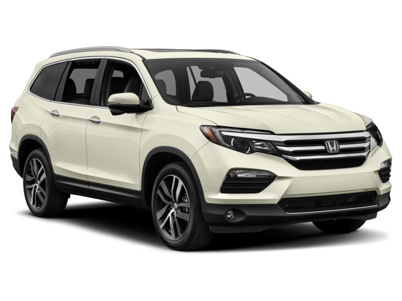 2017 Honda Pilot 4WD 4dr Touring Exterior Shot 9