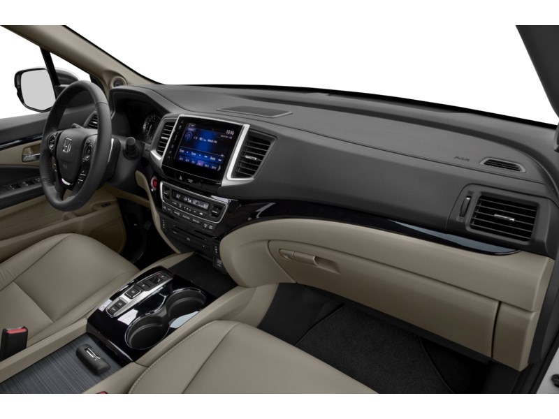 2017 Honda Pilot 4WD 4dr Touring Interior Shot 1