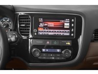 2018 Mitsubishi Outlander Plug-In Hybrid SE Touring S-AWC Interior Shot 2
