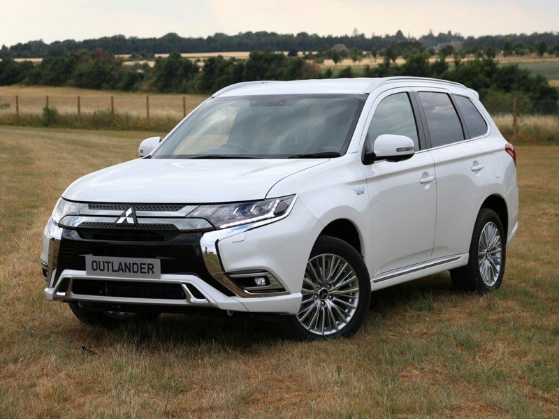 2022 Mitsubishi Outlander Plug-In Hybrid SE OEM Shot 1