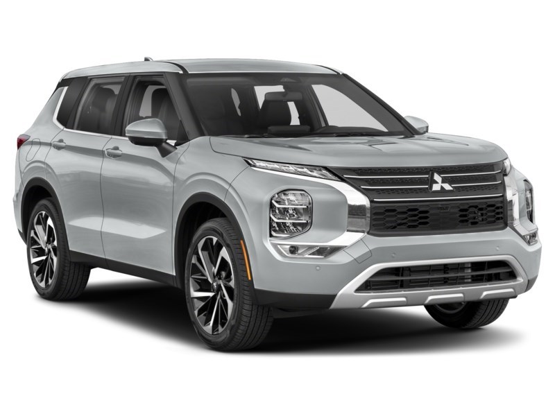 2024 Mitsubishi Outlander SE S-AWC Exterior Shot 8