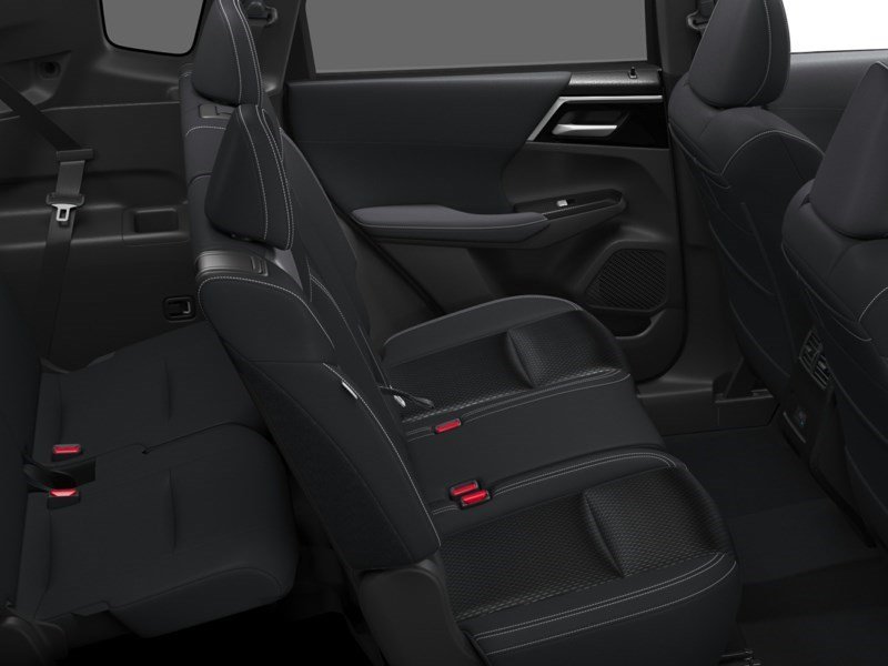 2023 Mitsubishi Outlander ES OEM Shot 6