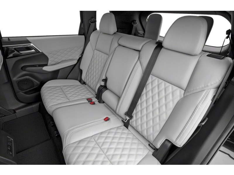 2022 Mitsubishi Outlander GT S-AWC Interior Shot 5
