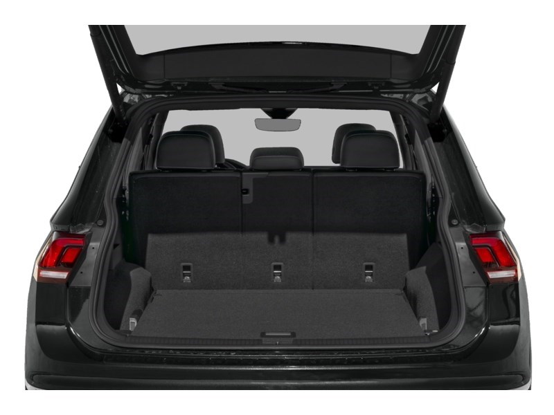 2024 Volkswagen Tiguan Highline R-Line 4MOTION Exterior Shot 4