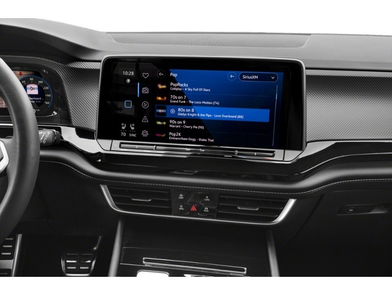 PURE GRAY 2025 Volkswagen Atlas Cross Sport Comfortline R-Line Black Edition 2.0 TSI 4MOTION interior