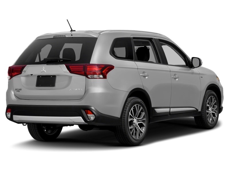 2017 Mitsubishi Outlander AWC 4dr ES Cool Silver  Shot 2