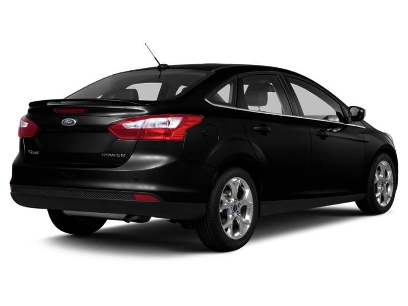 2013 Ford Focus 4dr Sdn S Tuxedo Black  Shot 13