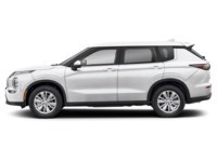 2025 Mitsubishi Outlander ES S-AWC White Diamond  Shot 3